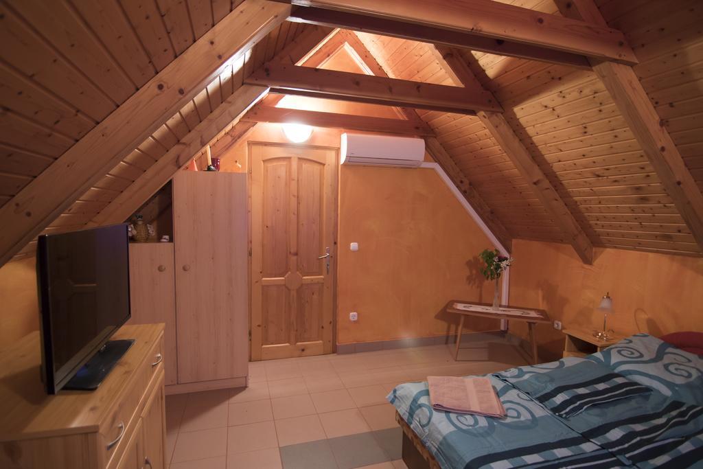 Vulcano Vendégház Kisapati Kültér fotó